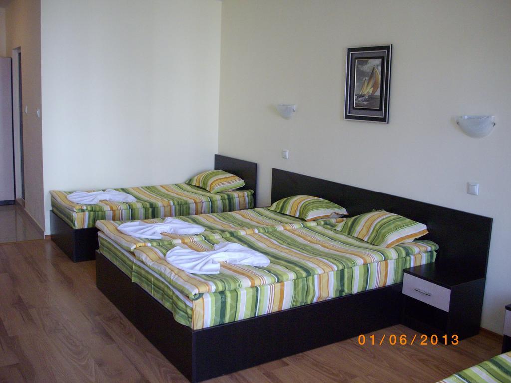 Семеен Хотел Атива - Family Hotel Ativa Лозенец Экстерьер фото
