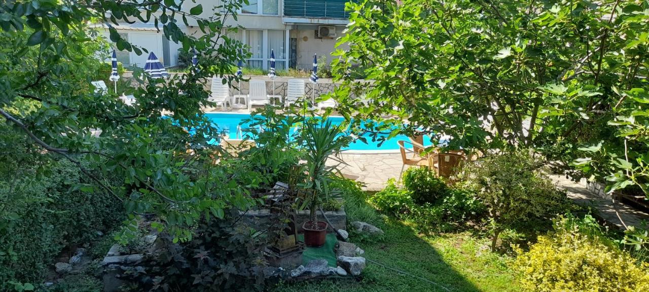 Семеен Хотел Атива - Family Hotel Ativa Лозенец Экстерьер фото