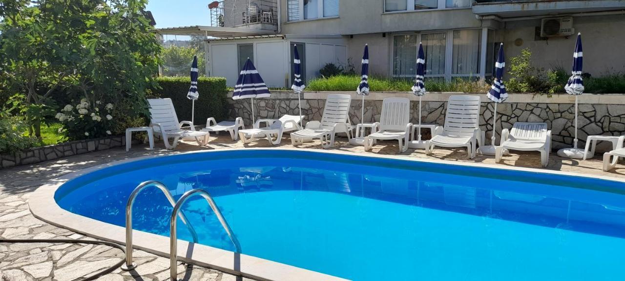 Семеен Хотел Атива - Family Hotel Ativa Лозенец Экстерьер фото