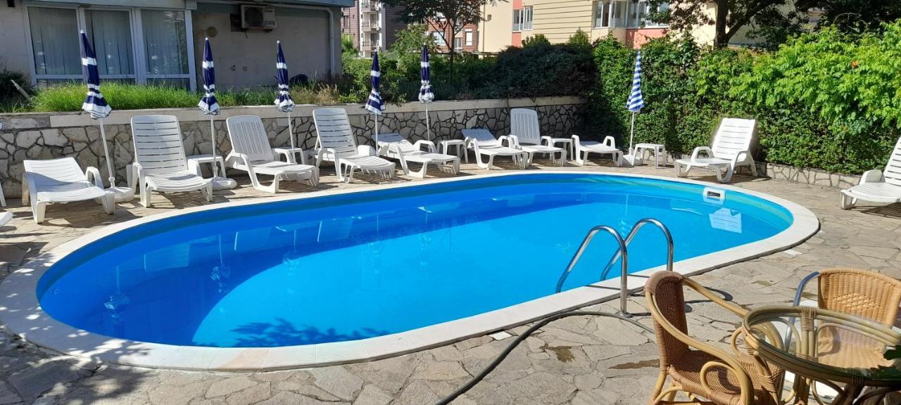 Семеен Хотел Атива - Family Hotel Ativa Лозенец Экстерьер фото