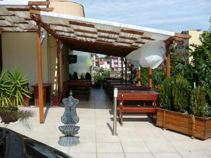 Семеен Хотел Атива - Family Hotel Ativa Лозенец Экстерьер фото