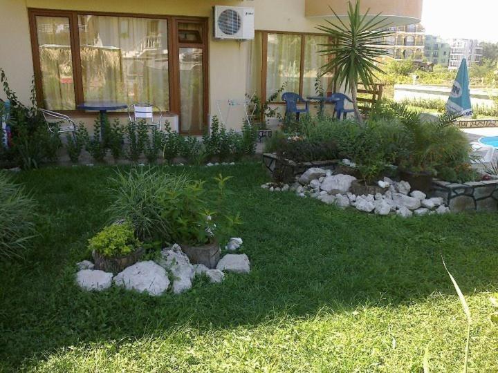 Семеен Хотел Атива - Family Hotel Ativa Лозенец Экстерьер фото