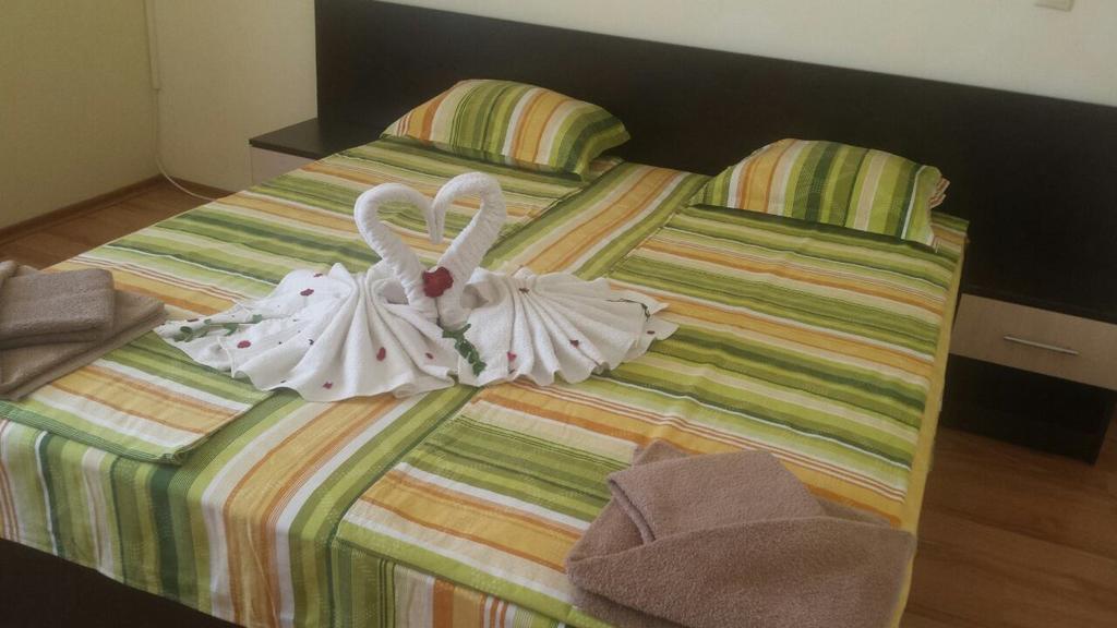 Семеен Хотел Атива - Family Hotel Ativa Лозенец Экстерьер фото
