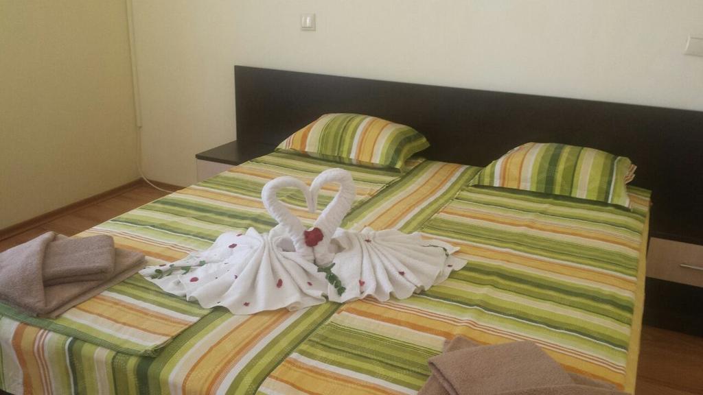 Семеен Хотел Атива - Family Hotel Ativa Лозенец Экстерьер фото