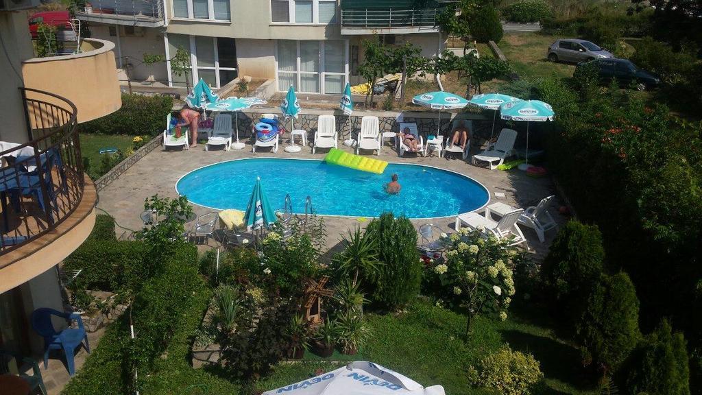 Семеен Хотел Атива - Family Hotel Ativa Лозенец Экстерьер фото